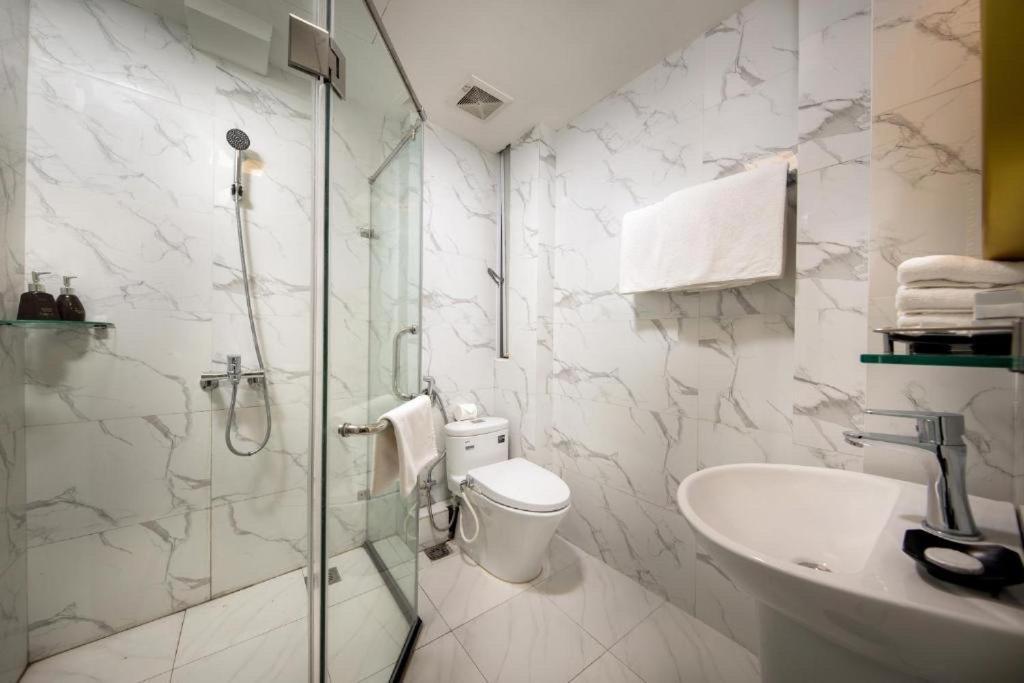 Gatsby Central Hotel Hanoi Buitenkant foto